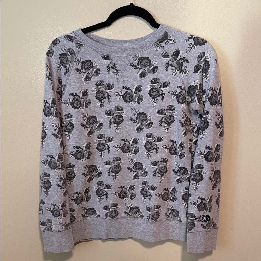 The North Face Grey Rose Sweater size Small